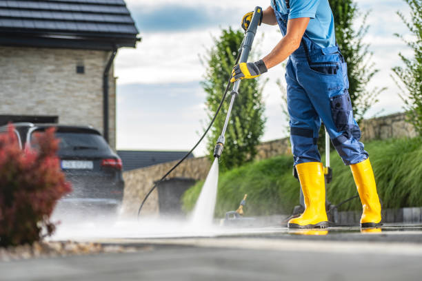 Why Choose Our Certified Pressure Washing Experts for Your Project Needs in Rio Vista, TX?